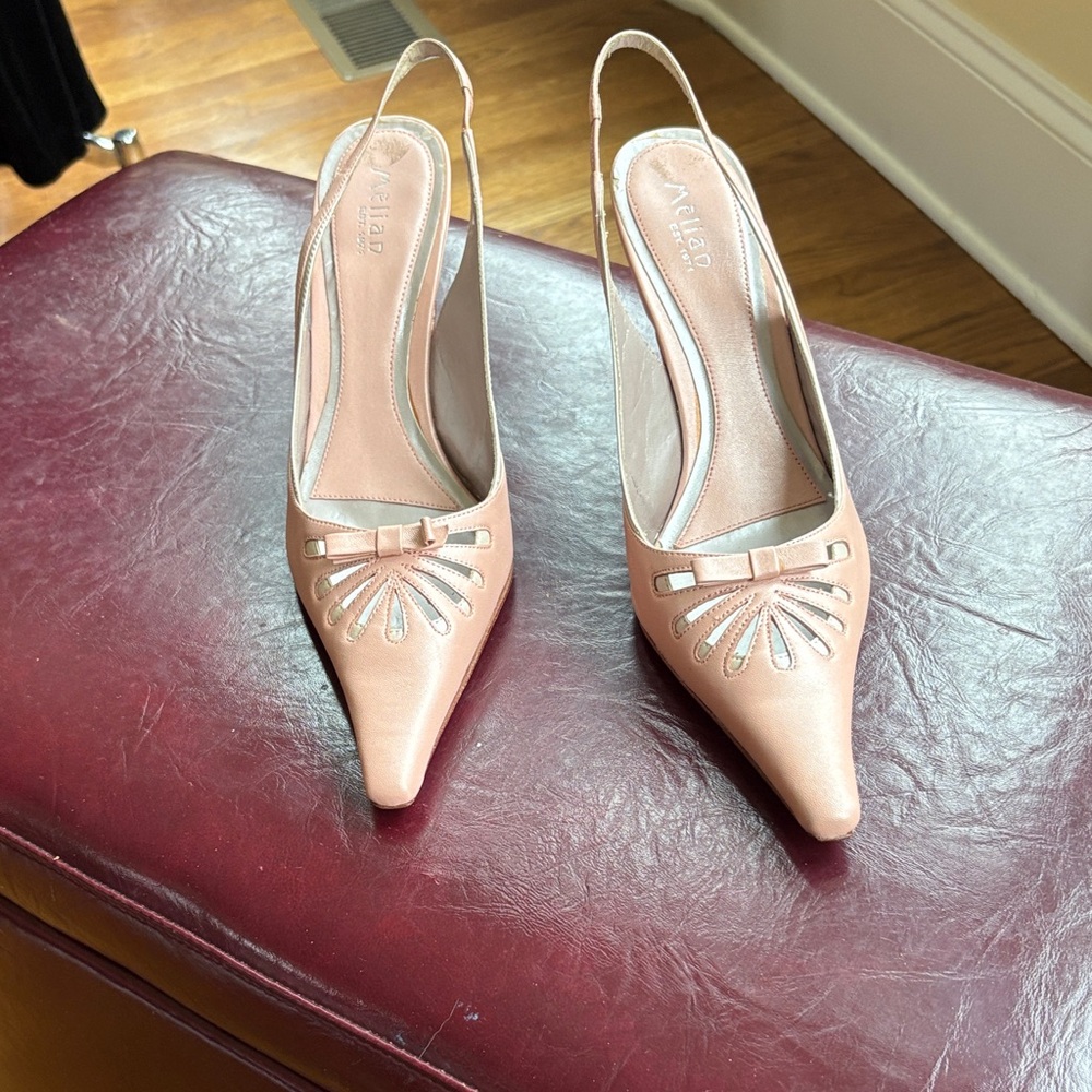 Elegant Slingback Heels in Blush Pink